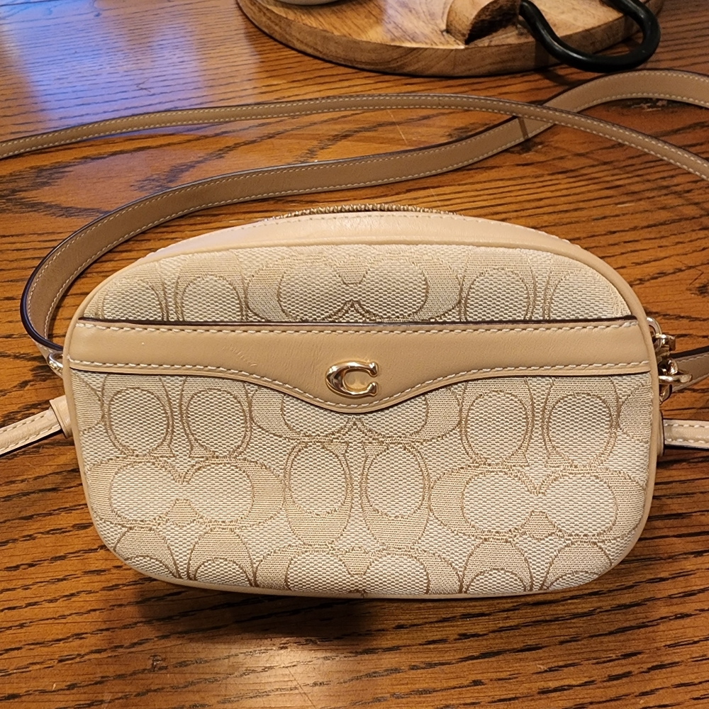 Authentic Coach F73953 ~ Convertible belt bagSignature C Jacquard Light Khaki